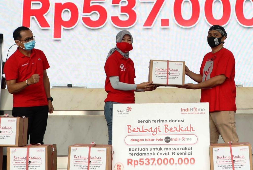 Serahkan Donasi