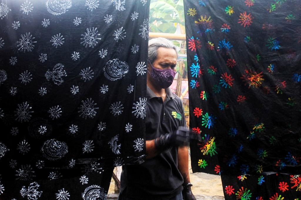 Batik Motif Korona