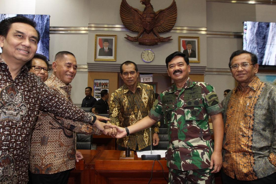Panglima TNI dan Menhan di DPR