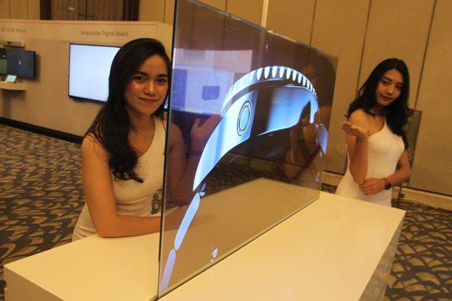 LG Transparent OLED