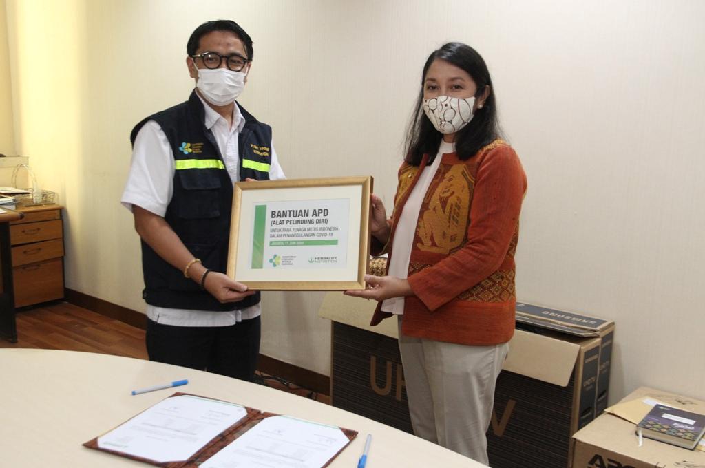 Terima Bantuan APD