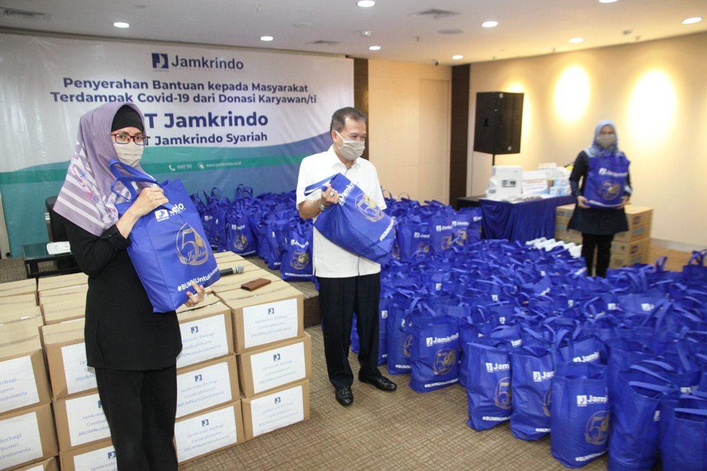 Serahkan Bantuan