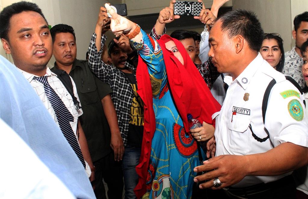 Sidang Ricuh