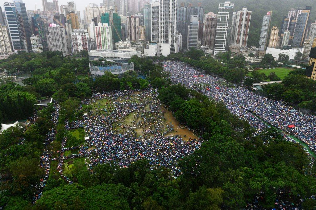 UNJUK RASA DI TAMAN VICTORIA