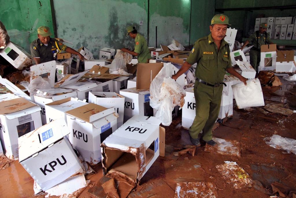 Kotak Suara Rusak