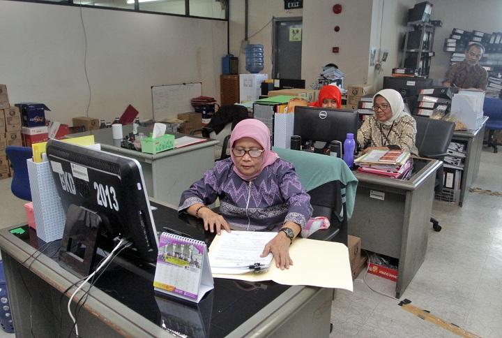 Hari Pertama Kerja