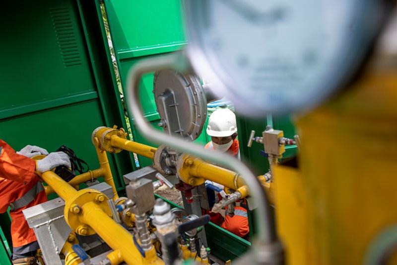 Salurkan Gas