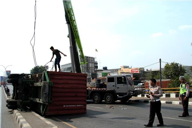 Evakuasi Truk