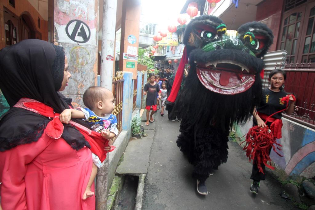 Atraksi Barongsai