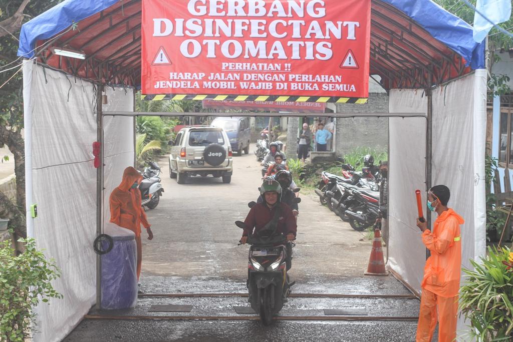 Disinfektan Otomatis