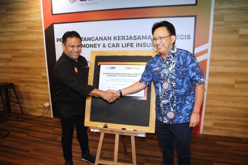 Peluncuran Produk Asuransi