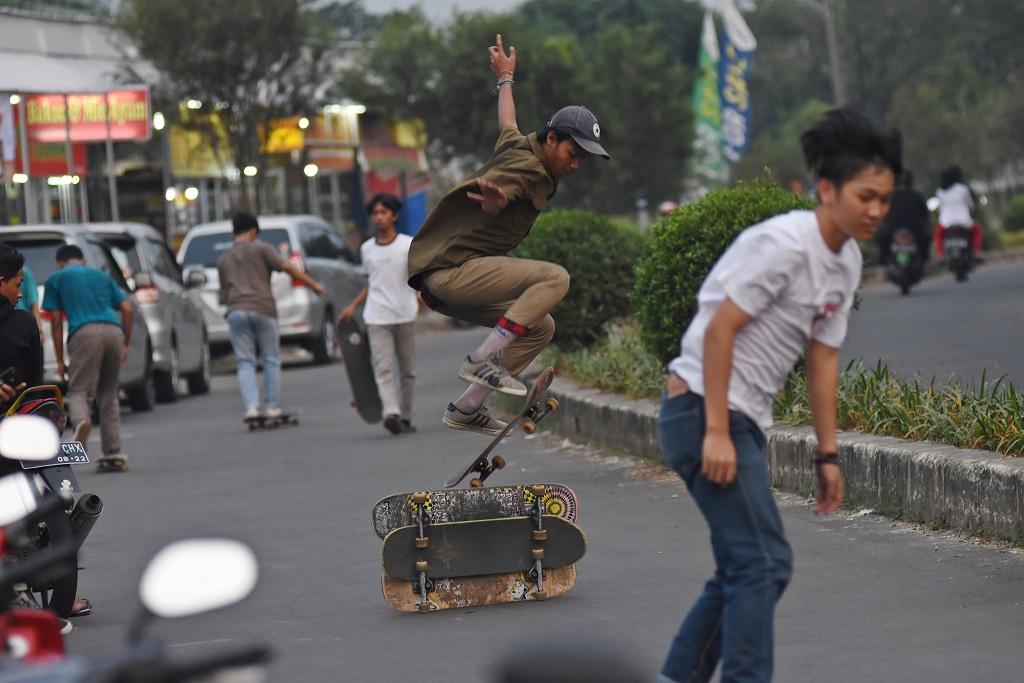 Berlatih "Skateboard"