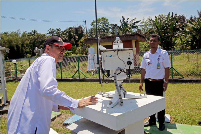 Tinjau Fasilitas BMKG