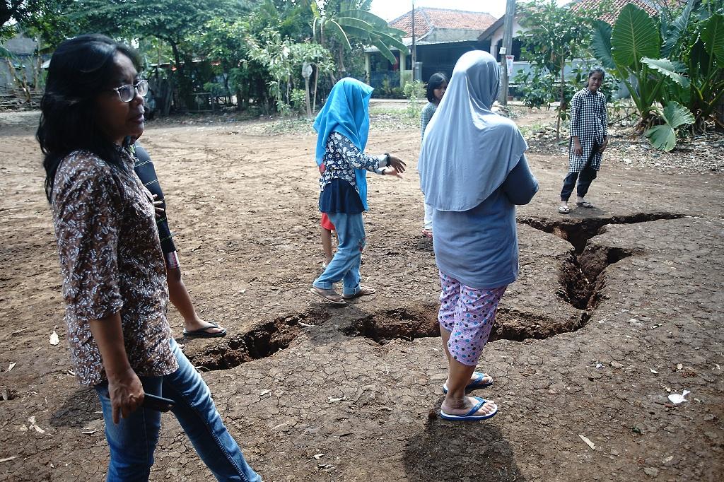 Tanah Berbelah
