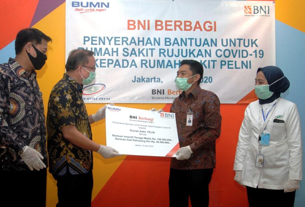 Serahkan Bantuan