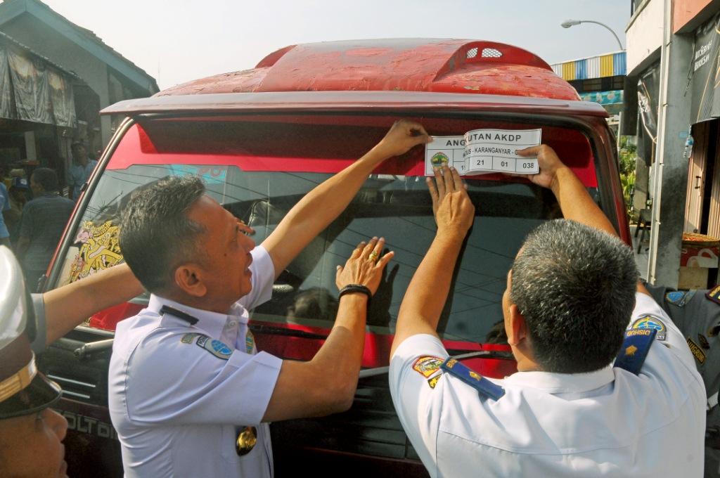 Pasang Stiker
