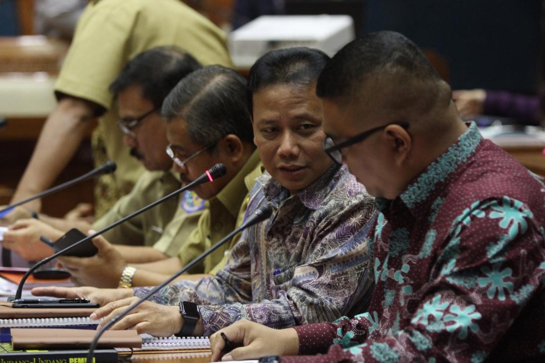 Bahas Peraturan Pemilu