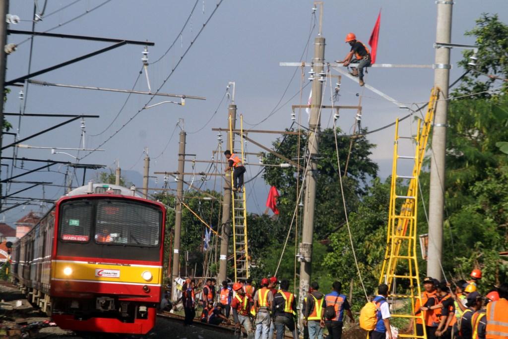 Perbaikan Listrik Aliran Atas
