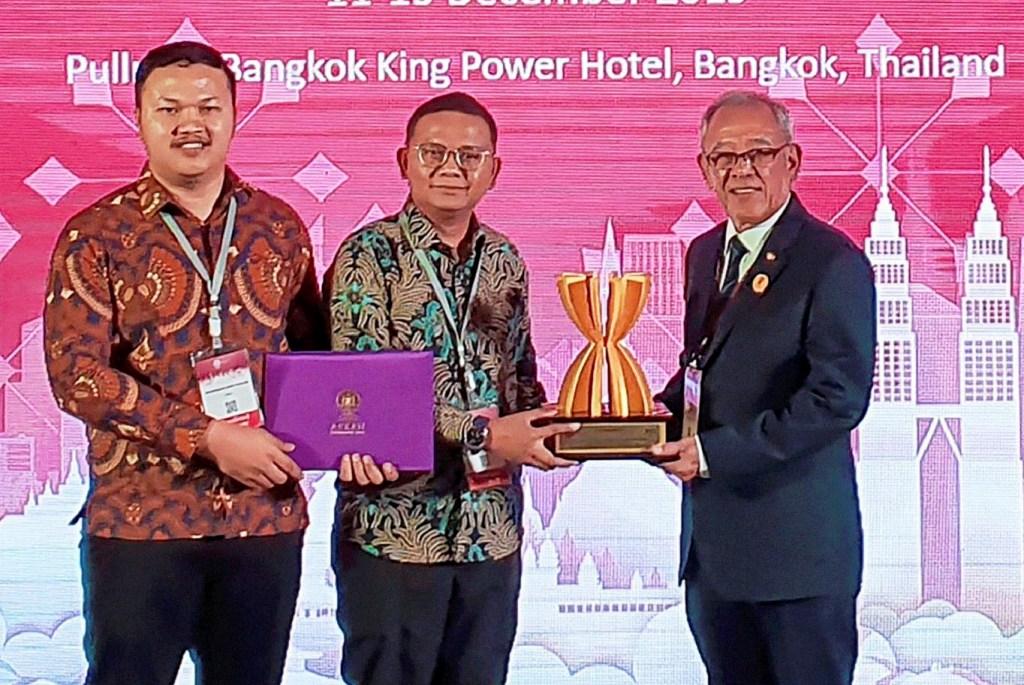 Semen Indonesia dapat "Award"