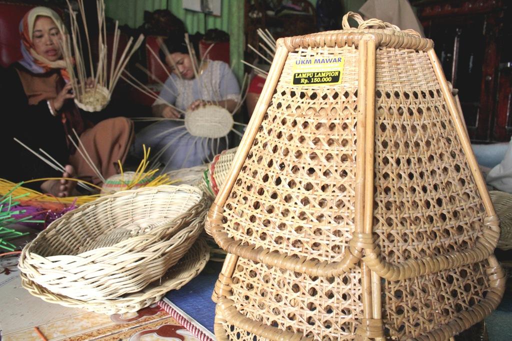 Produksi Kerajinan Rotan