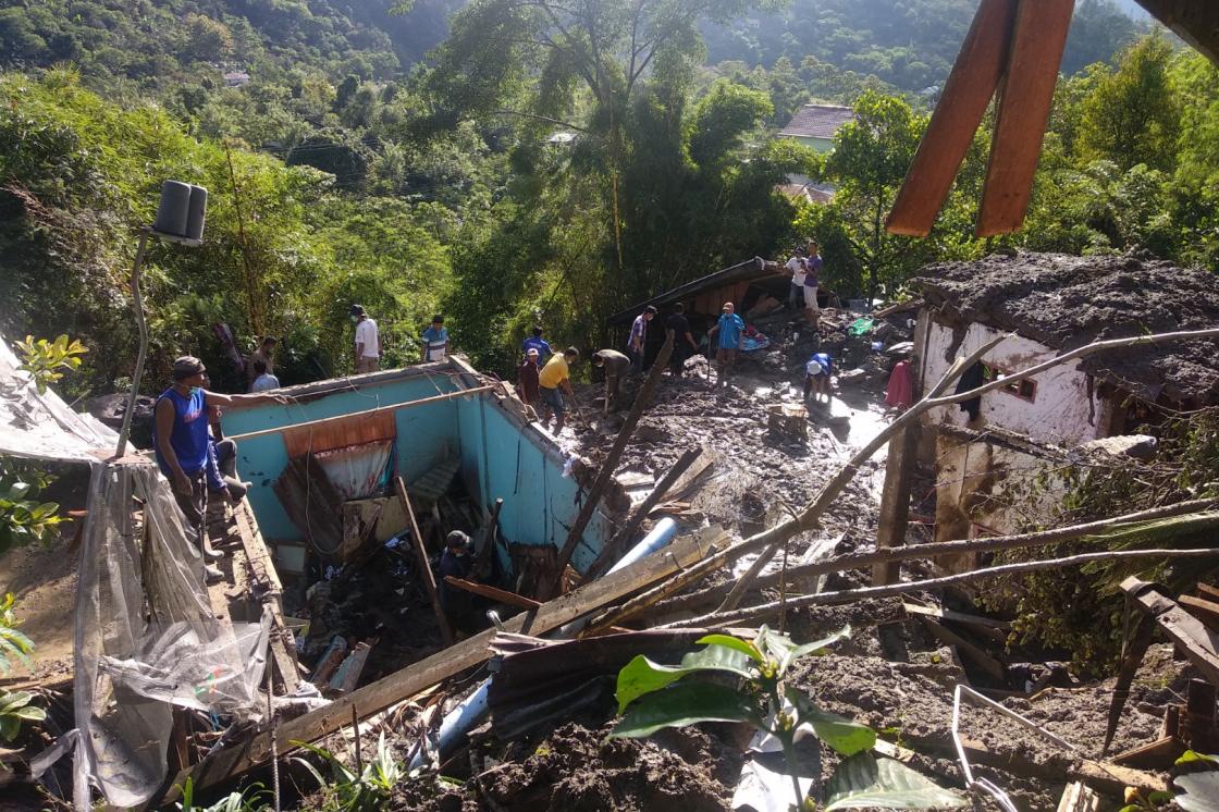 Diterjang Banjir Bandang