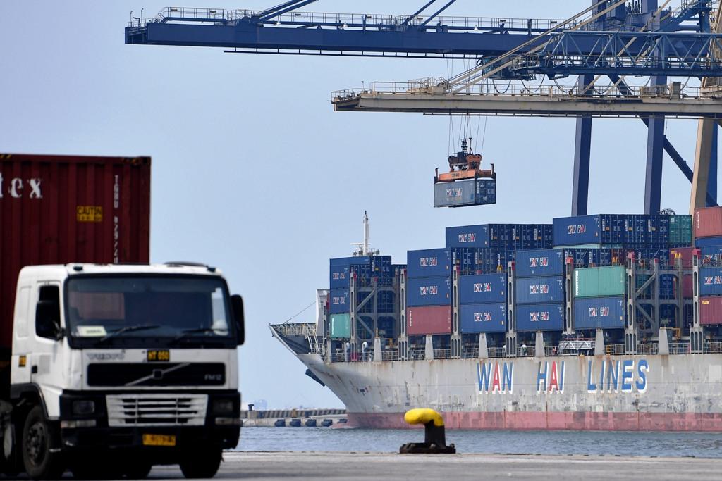 Surplus Neraca Perdagangan