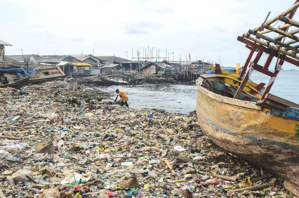 SAMPAH PLASTIK DI JAKARTA UTARA