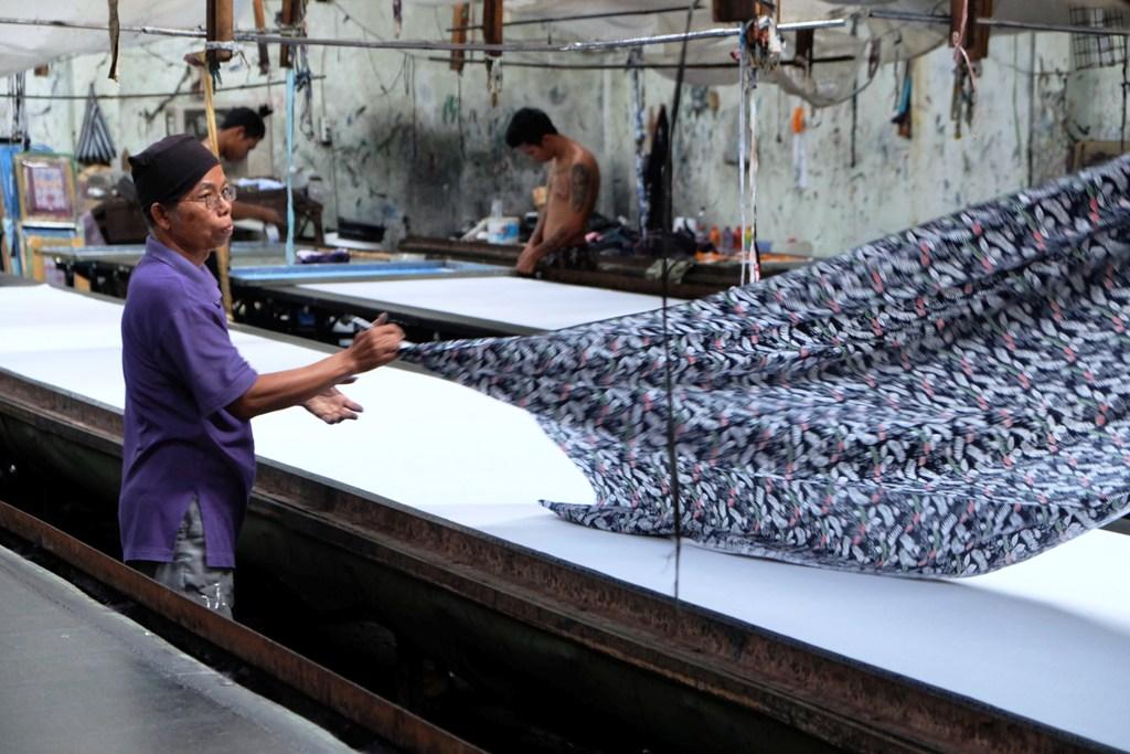 Permintaan Batik Turun