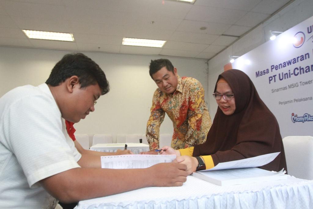 Penawaran Saham Uni-Charm