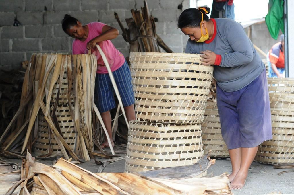 Kerajinan Keranjang