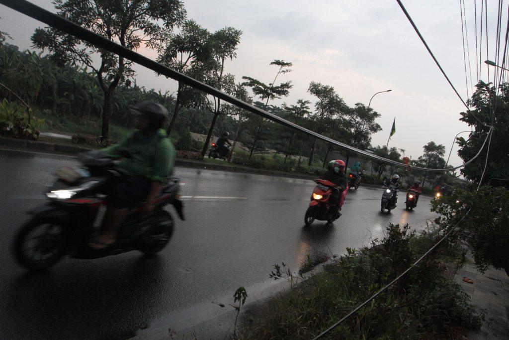 Membahayakan Pengendara