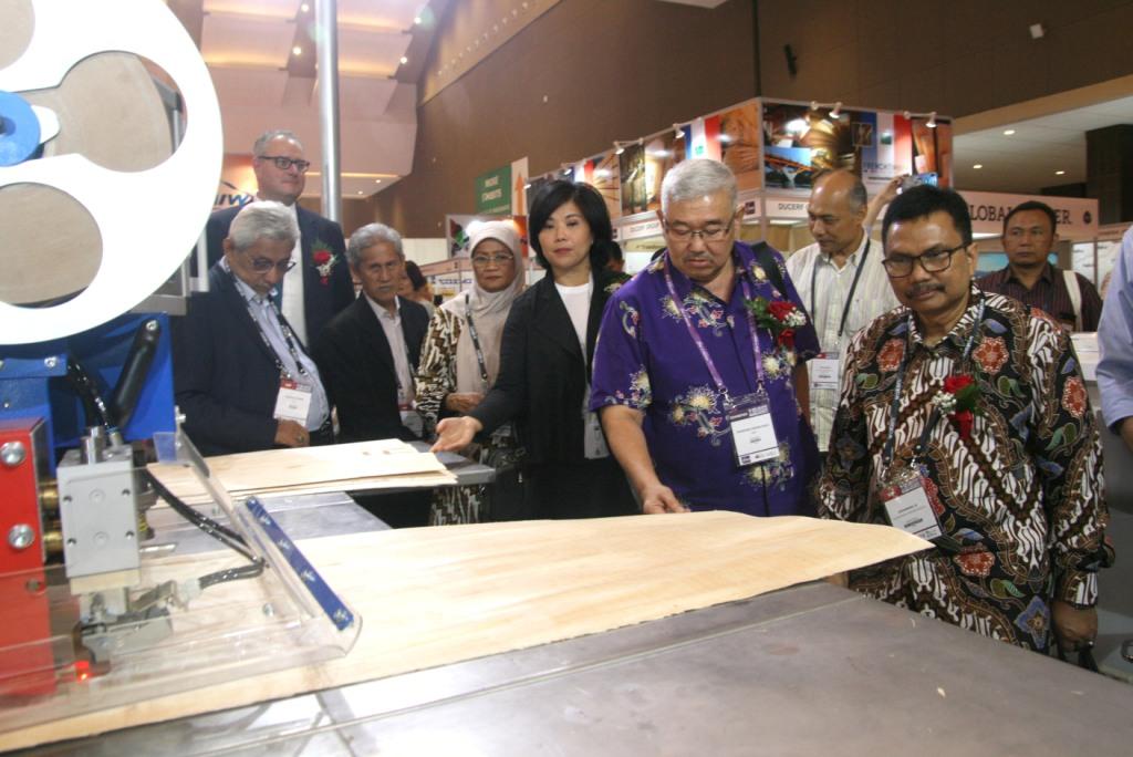 Pameran Furniture