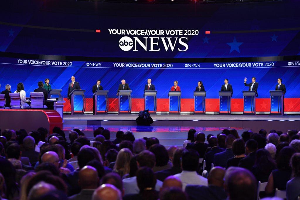 Debat Kandidat Demokrat