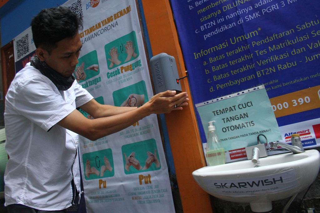 Pencuci Tangan Otomatis