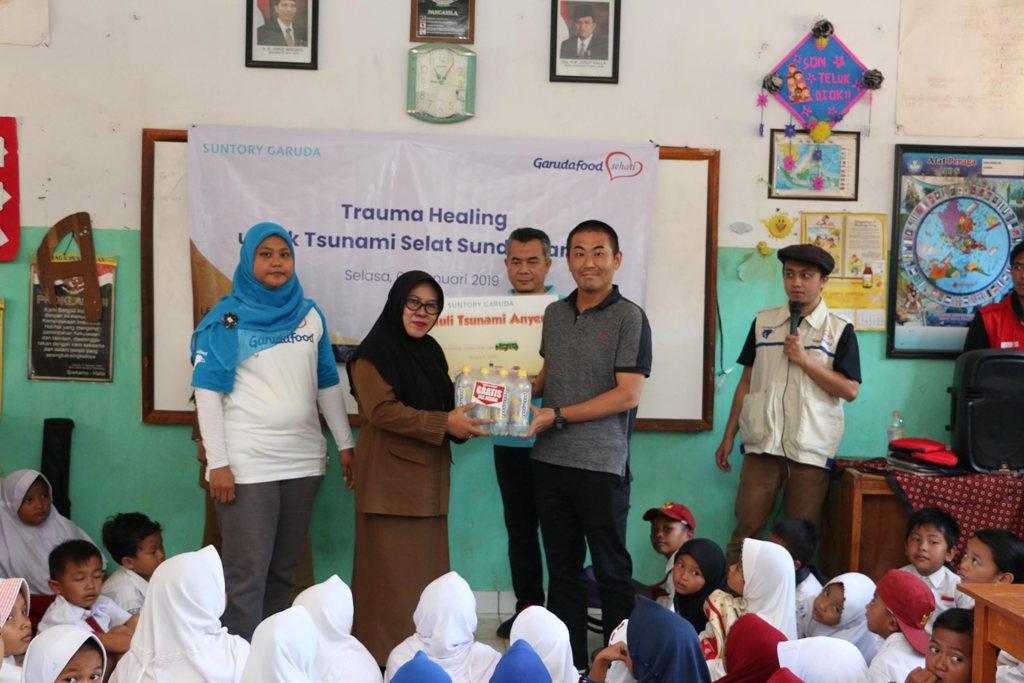 Bantu Korban Tsunami