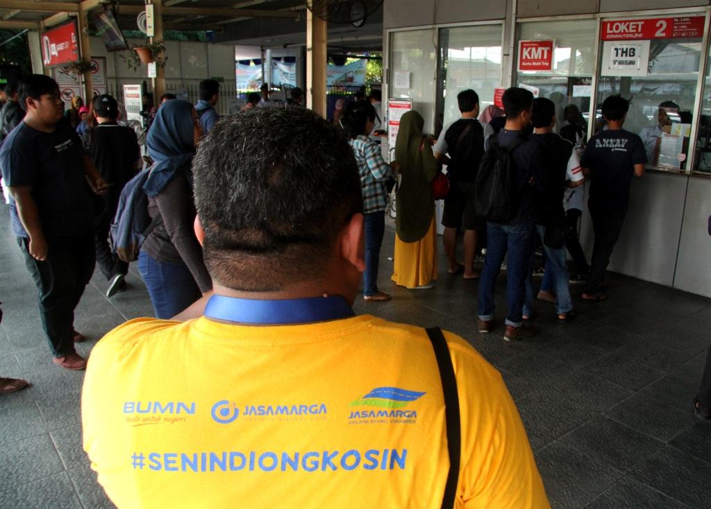 Senin Gratis
