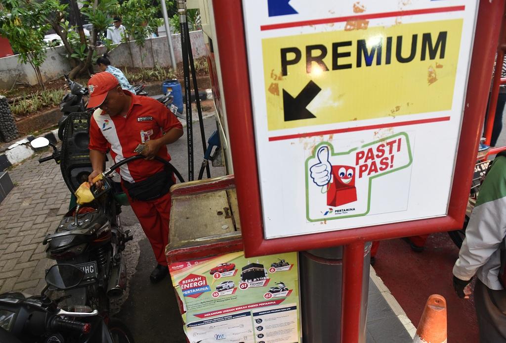 Tunda Kenaikkan BBM Premium