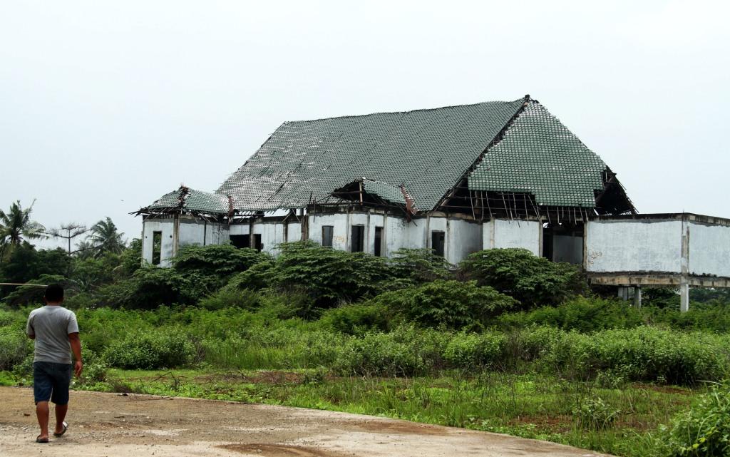 Bangunan Mangkrak