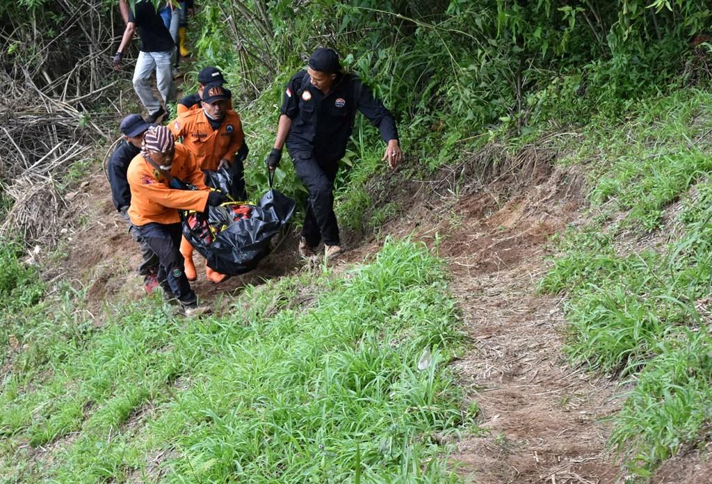 Evakuasi Pendaki Merbabu