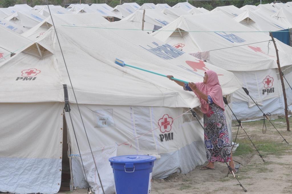 Bersihkan Tenda