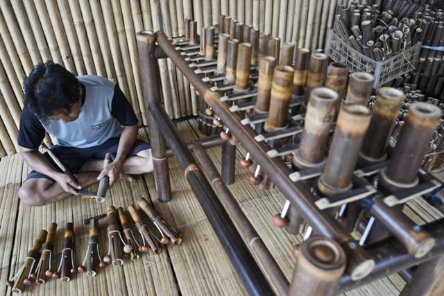 Kerajinan Alat Musik