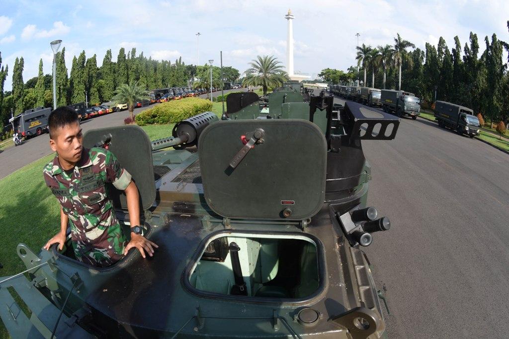 TNI SIAGA DI MONAS