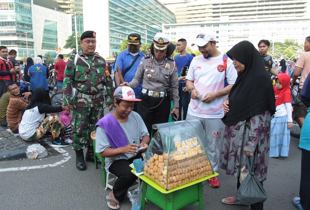 Tertibkan Pedagang Kaki Lima