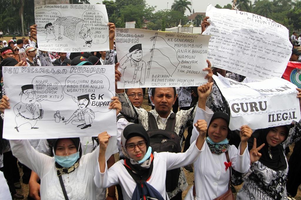 Unjuk Rasa Guru Honorer