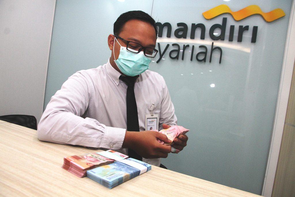 Ditutup Menguat