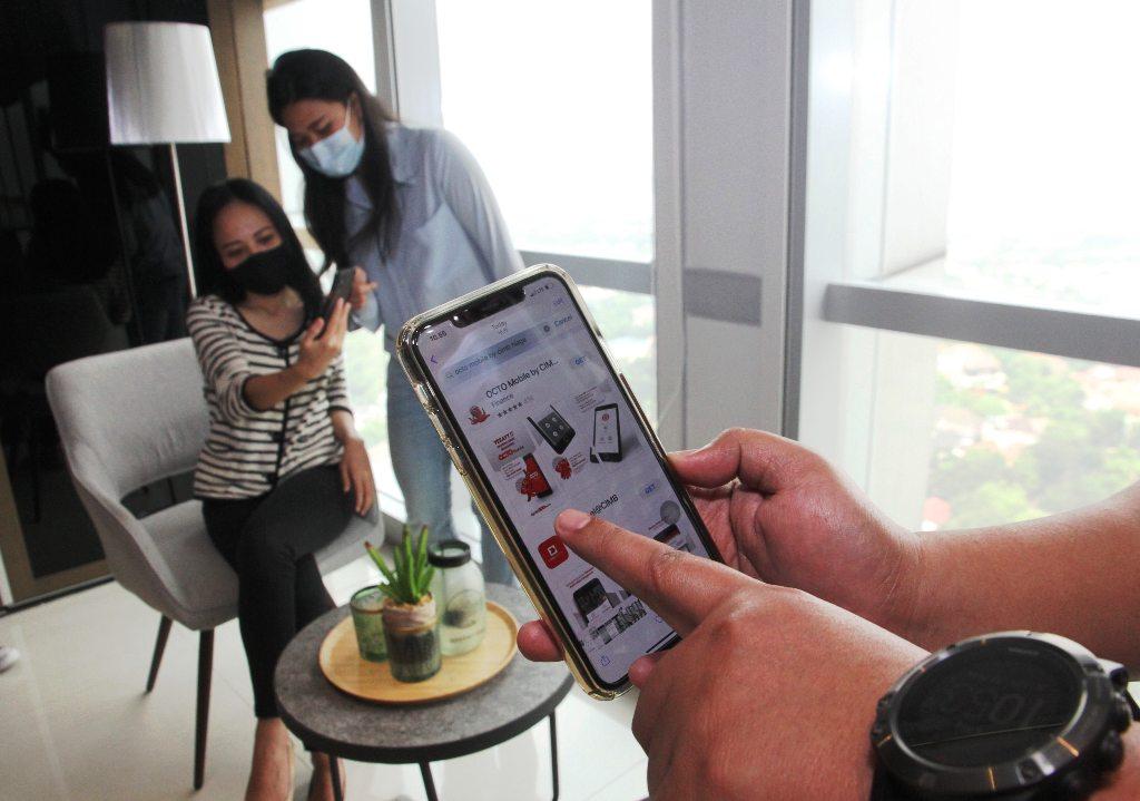 Layanan "Mobile Banking"