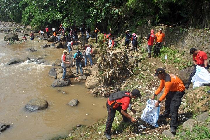 Peringati Hari Bumi