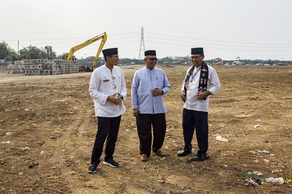Bangun Stadion