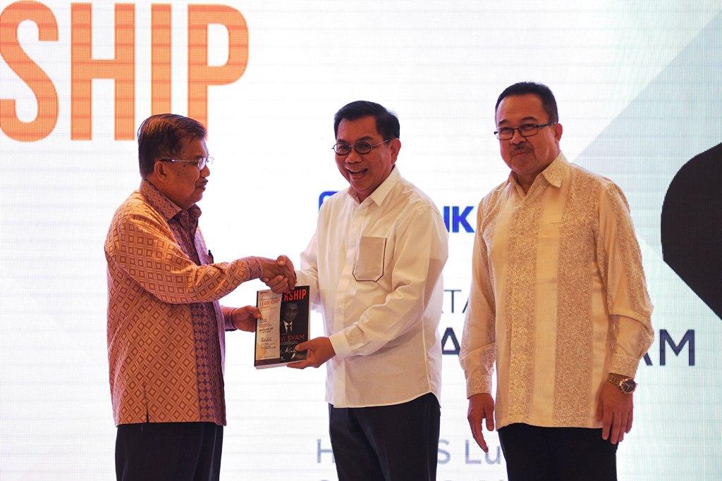 Buku "Leadership in Practice"