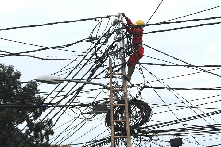 Kabel Semrawut
